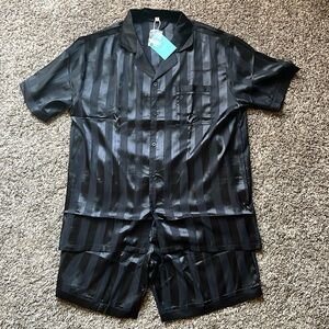 Women’s Black Striped Silk Matching Pajama Loungewear Set Size Large New w/Tags